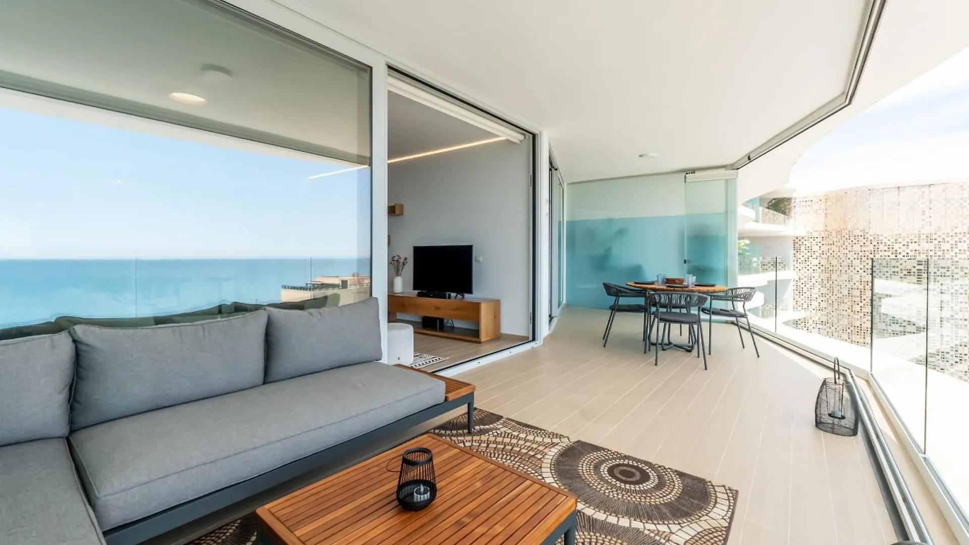 푸엔히롤라 Amazing Sea Views - The Wave Ii, Pool And Sea View 아파트